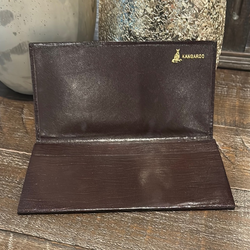 kangaROOS Brown‎ Leather Wallet